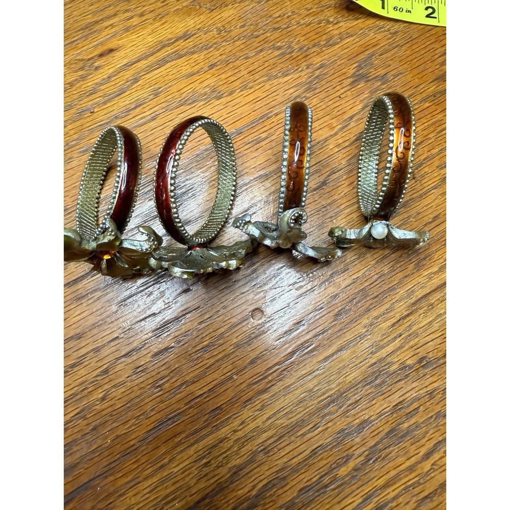 Bombay Enameled‎ Metal Floral Napkin Rings (4) - Picture 4 of 6